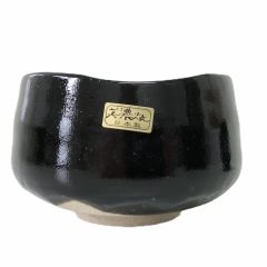 1610 Matcha kom (Chawan) zwart 'Moriko'