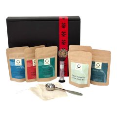 02 Cadeau doos met 6 x thee, filters en maatschepje